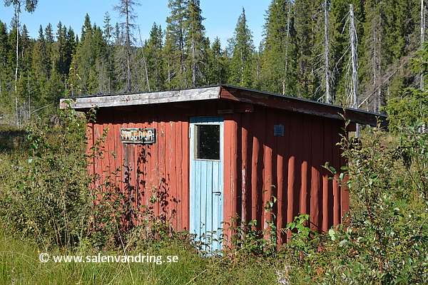 Myggbua väster om Ljørdalen Sentrum. Byggd på 1970-talet.