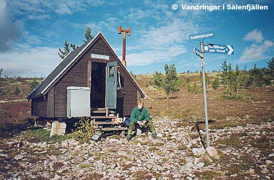 Författaren vid Saldalskojan 1998